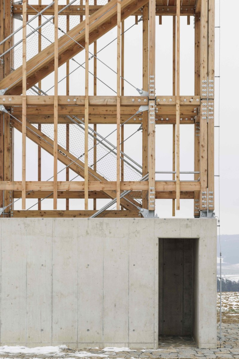 Studio m.aus architects realizovalo rozhlednu v obci Vysoké Pole