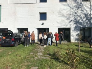 Studenti ateliéru Valouch–Stibral na Fakultě architektury ČVUT se zabývali využitím volných parcel v blízkosti železnic