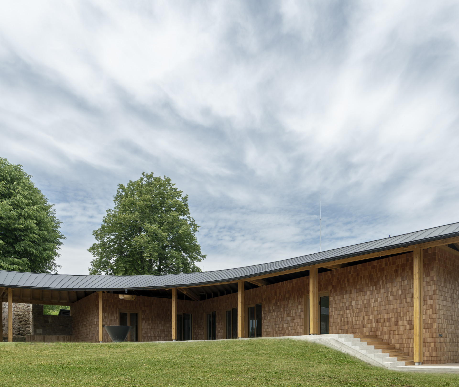 Společenský sál farního centra v Lidečku od studia AEIOU
