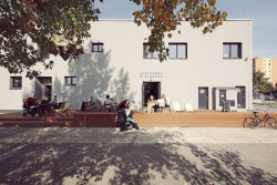 Plechárna, edit!, Praha 14, Foto