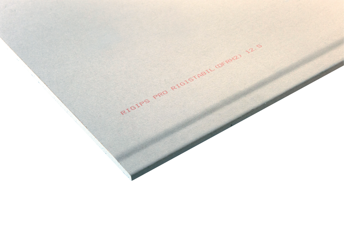 Konstrukční sádrokartonová deska RigiStabil od firmy Rigips.