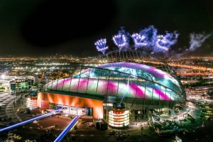 Renovaci stadionu, během které došlo k navýšení kapacity z 12 000 na 40 000 diváků, prováděl architekt původní stavby Dar Al-Handasah se svou velkou mezinárodní kanceláří Dar zaměstnávající takřka 8 000 lidí ve 47 pobočkách na Blízkém východě, v Asii, Africe a Evropě.