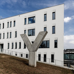 Novostavba II. Interní kliniky a geriatri v Olomouci, Adam Rujbr Architects