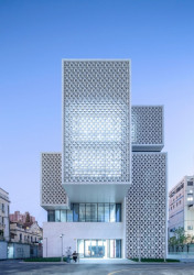 Zhang Yong: Shanghai Qiyuan Shanghai Chess Academy Shanghai, China 2016