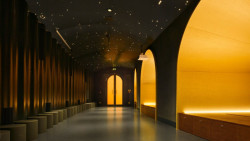 Edukační prostory České filharmonie v Rudolfinu v Praze. Nachází se v přízemí budovy, slouží pro workshopy, výuku a komorní koncerty. 0,5 Studio, realizace 2022