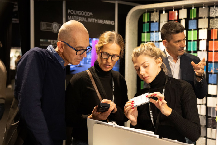 ARCHITECT@WORK je mezinárodní odborný veletrh určený architektům, designérům a specialistům ve stavebnictví a interiérovém designu.