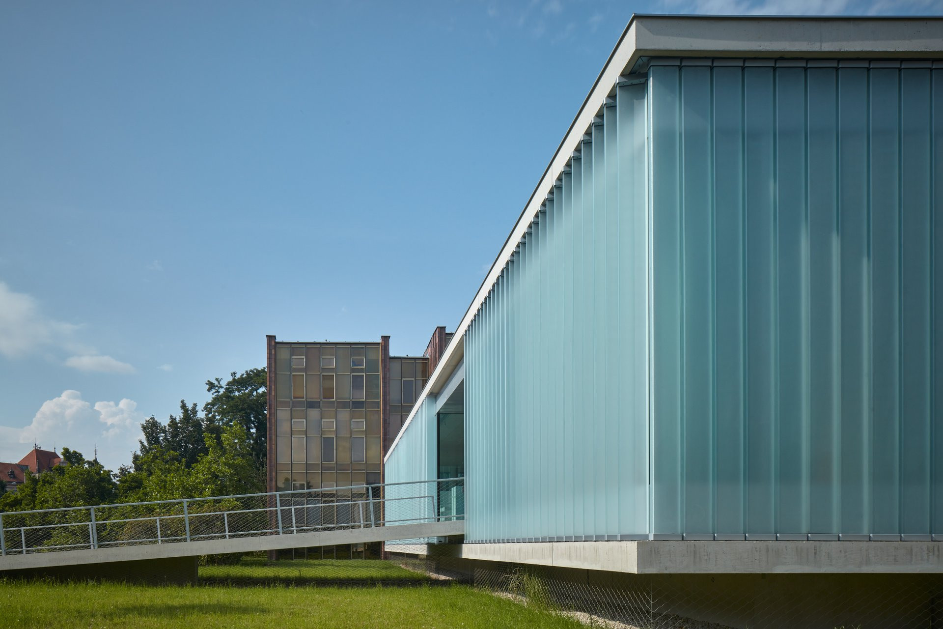 Dostavba Jihočeské vědecké knihovny v Českých Budějovicích od Kuba & Pilař architekti