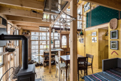 Rekonstrukce chaty YELLOW HUT, ARCHWERK / Hana Procházková, Martin Kloda, Petr Tůma