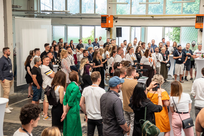 Společnost JAP FUTURE rozšířila svůj provoz, do nových hal nyní zavítaly stovky odborníků z oboru designu a architektury