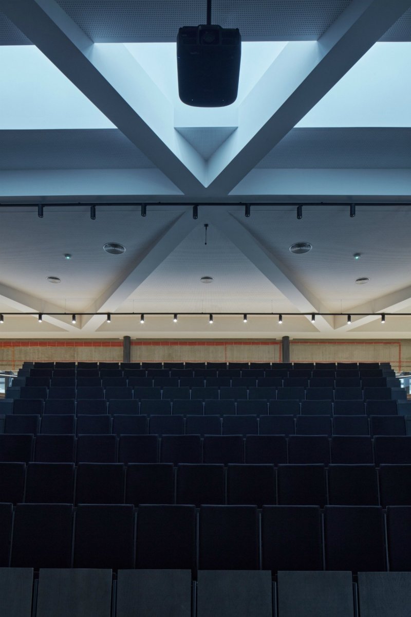 Výukové centrum VŠPJ, Qarta Architektura