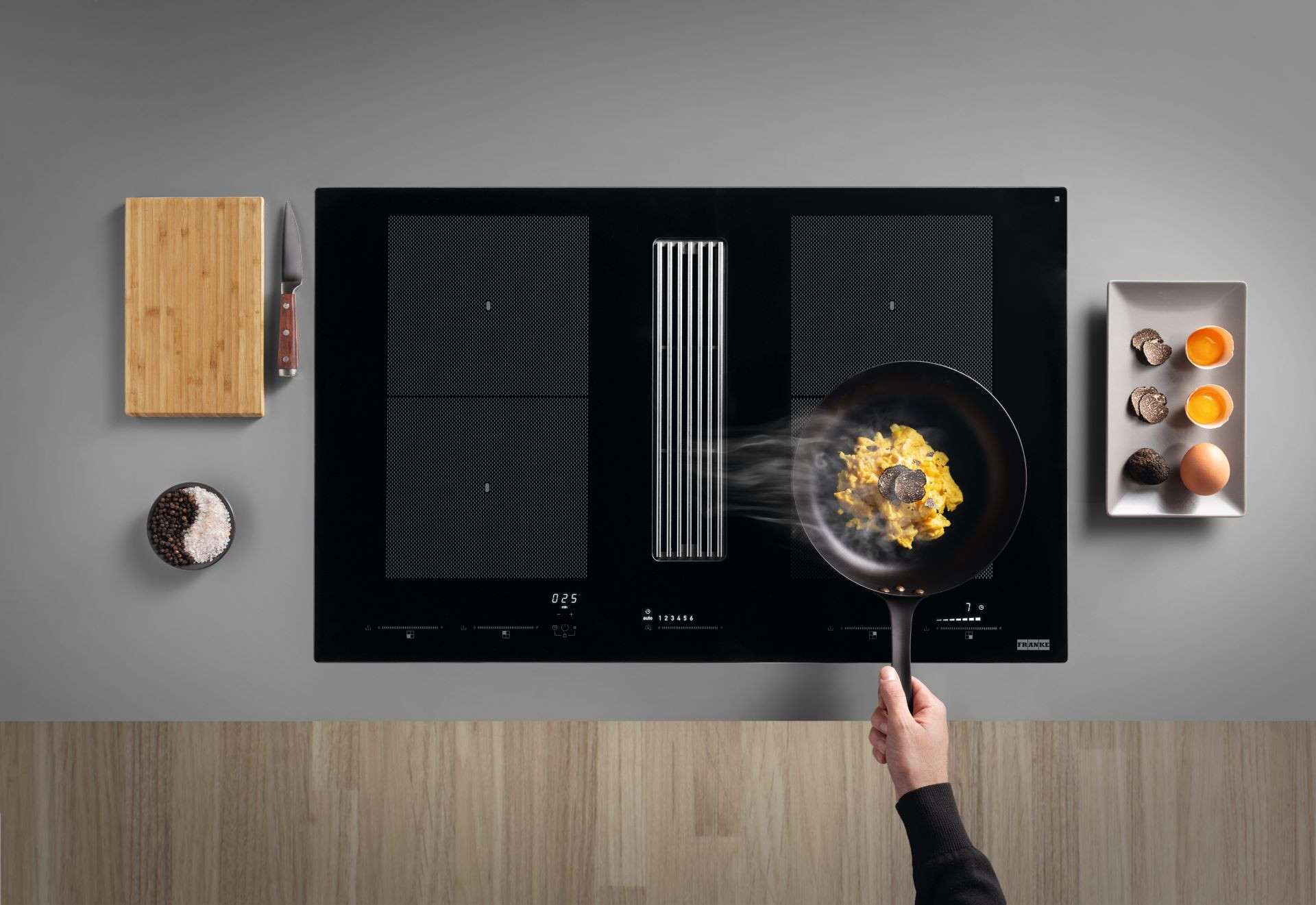 Odsavač par v indukční varné desce Mythos 2Gether Icon Steel od společnosti Franke