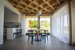 Dřevostavby VESPER HOMES spojují krásnou architekturu, zdravé prostředí i příjemnou atmosféru. (Na obrázku rodinný dům ve Znojmě)