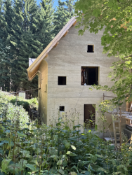 Chata Jahodina pro Ligu lesní moudrosti - z procesu stavby