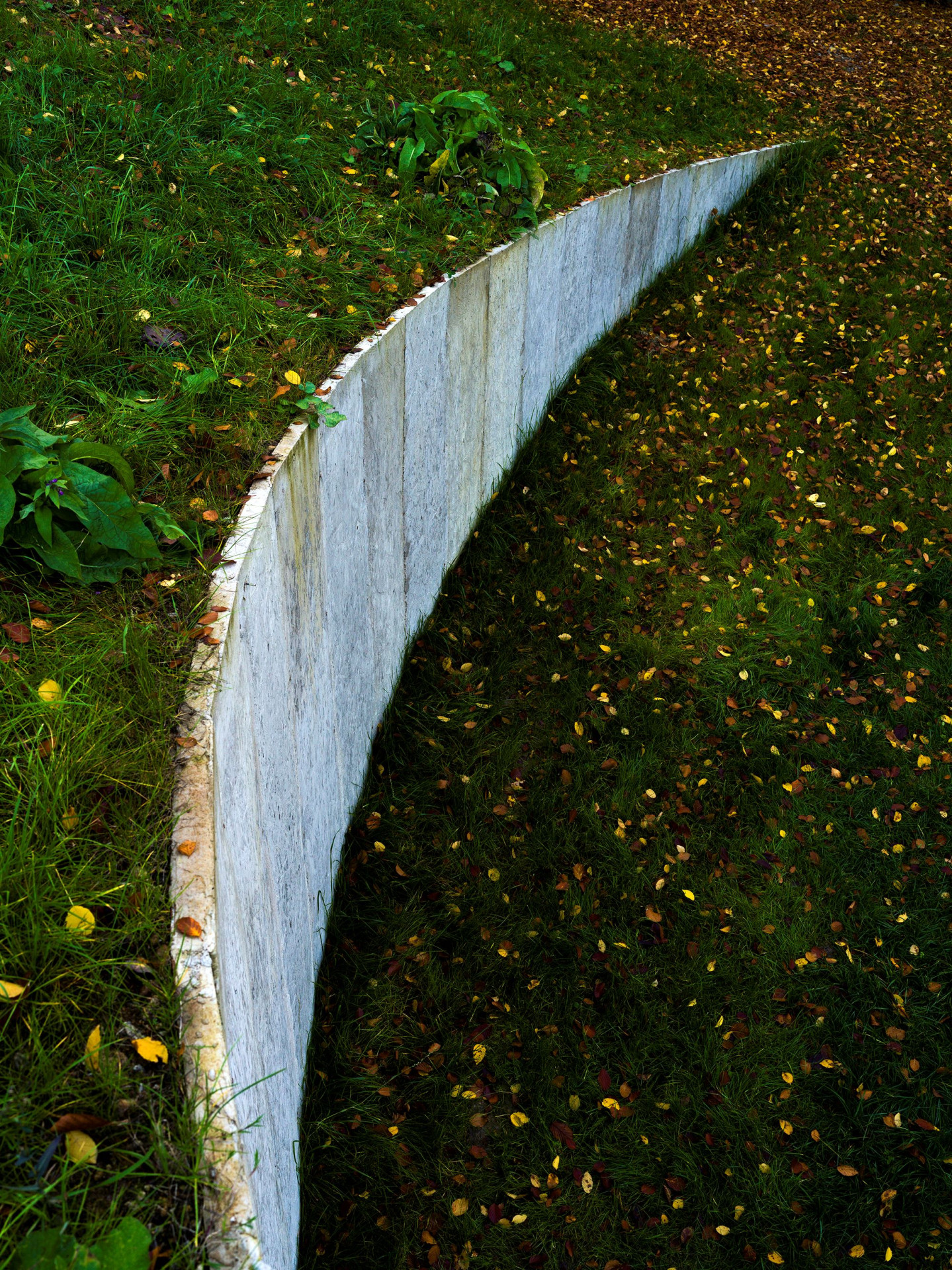 Škola z/lomu u Kamenné Lhoty od kanceláře a69