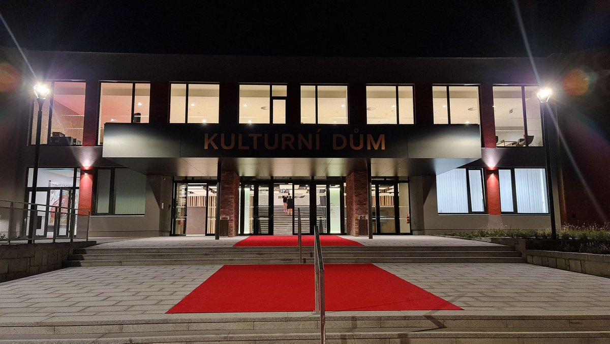 Rekonstrukci milovického kulturního domu navrhlo studio Hexaplan.