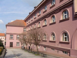 Václav Vejrych a Jaroslav Kabeš, Gymnázium v Pelhřimově - foto