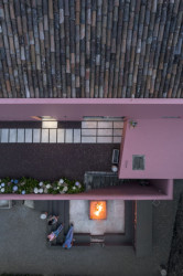 Pink House, Mezzo Atelier