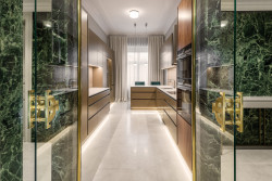 Interiér podle návrhu studia Ambience Design, ve kterém byly použity produkty TechniStone Noble Carrara