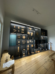 Zámek Kačina, Jiří Fischer, 1806–1824: Architektonické řešení expozice "Příběh dřeva" navrhl Robert Damec z ateliéru Robust