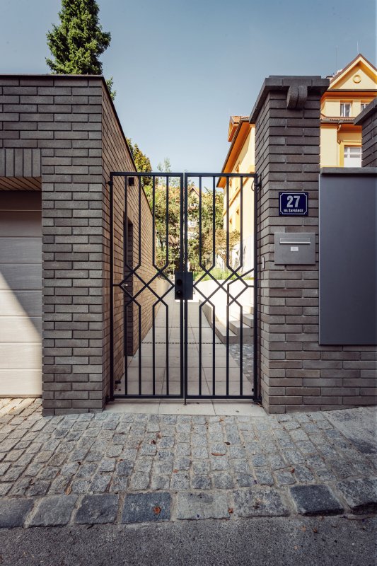 Rekonstrukce vily na Vinohradech od edit! architects