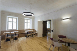 Úprava bývalé fary ve Chvalšinách na zařízení pro  pobyty osob s poruchami autistického spektra, společenský pokoj, 4DS