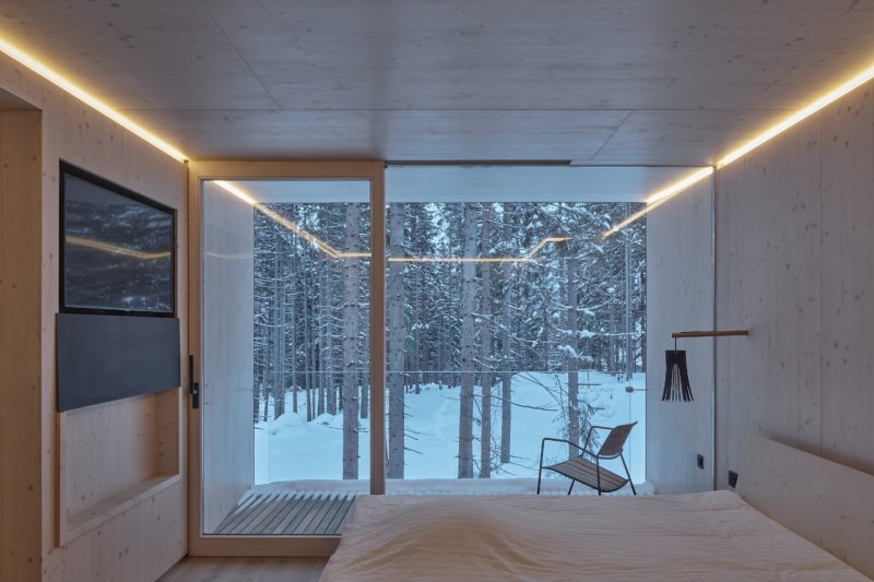 Sheltre pre hotel Bjornson, Ark-shelter / Michiel De Backer, Viktor Mikovčák, Martin Mikovčák