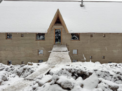 Chata Jahodina pro Ligu lesní moudrosti - z procesu stavby