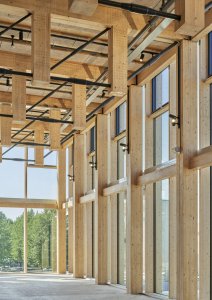 Uhlíkově neutrální kulturní centrum Sara od White Architekter