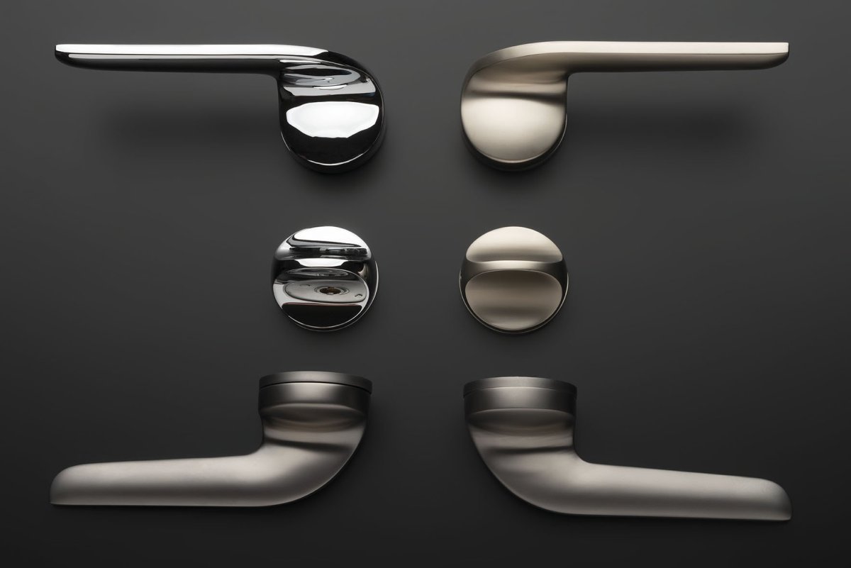 Kování UP&DOWN – povrchová úprava matný nikl, lesklý chrom, titan chrom mat, design Herrmann&Coufal