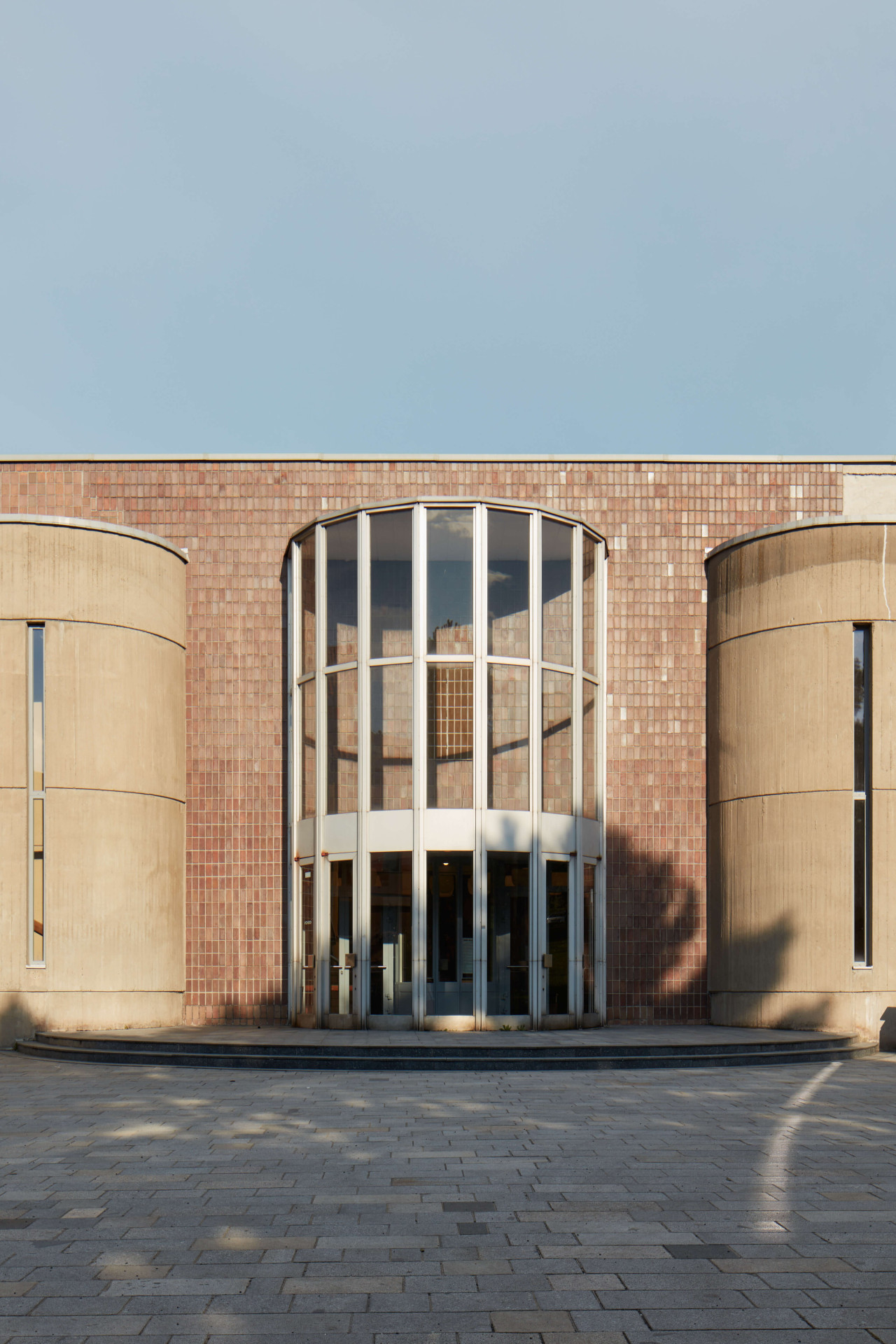 „Je to velká příležitost pro celé město," zakončuje svůj text.