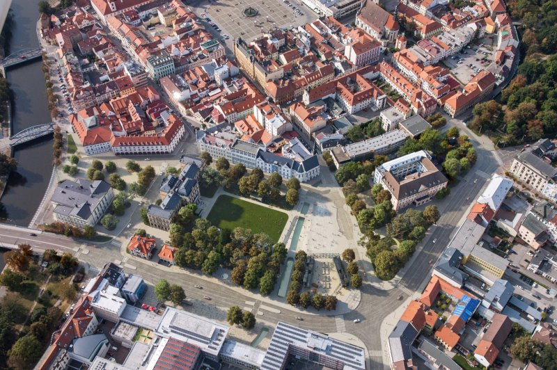 Vítězný návrh nové podoby Senovážného náměstí v Českých Budějovicích - celkový koncept v kontextu hradebního okruhu