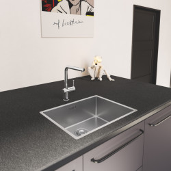 Industriální byt v New Yorku. Na fotografii produkty FRANKE: nerezový dřez MRX 210/610-50.