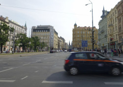 13.	I. P. Pavlova. I. P. Pavlova je sice náměstí, ale jako náměstí jej nikdo nevnímá.