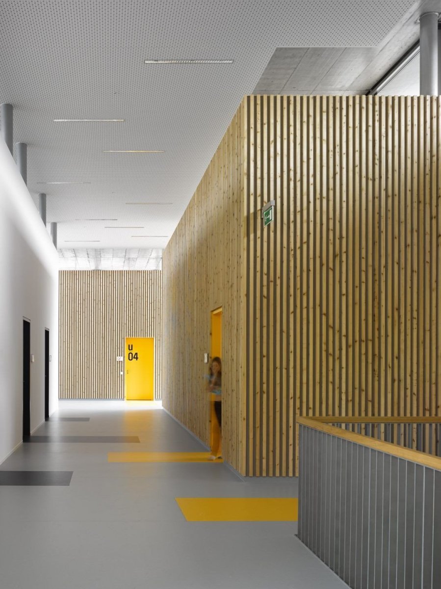 Základní škola v Dobřichovicích, Šafer a Hájek architekti