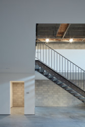 Konverze průmyslového objektu na kreativní prostor Barevna