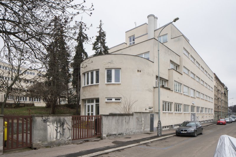 Koleje krále Alexandra, Nikola Dobrović. Zdroj: Winternitzova vila