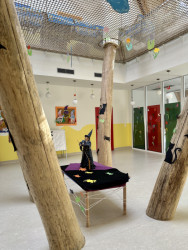 Aby to nebylo jak v obchoďáku. Výzdoba a výmalba školky