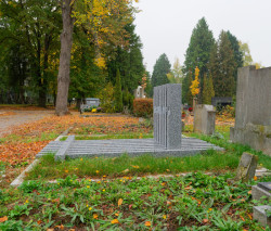 náhrobek rodiny Neumark, studio NEW WORK