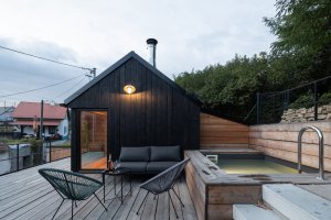 Víkendový dům v Bukovanech od studia SENAA architekti