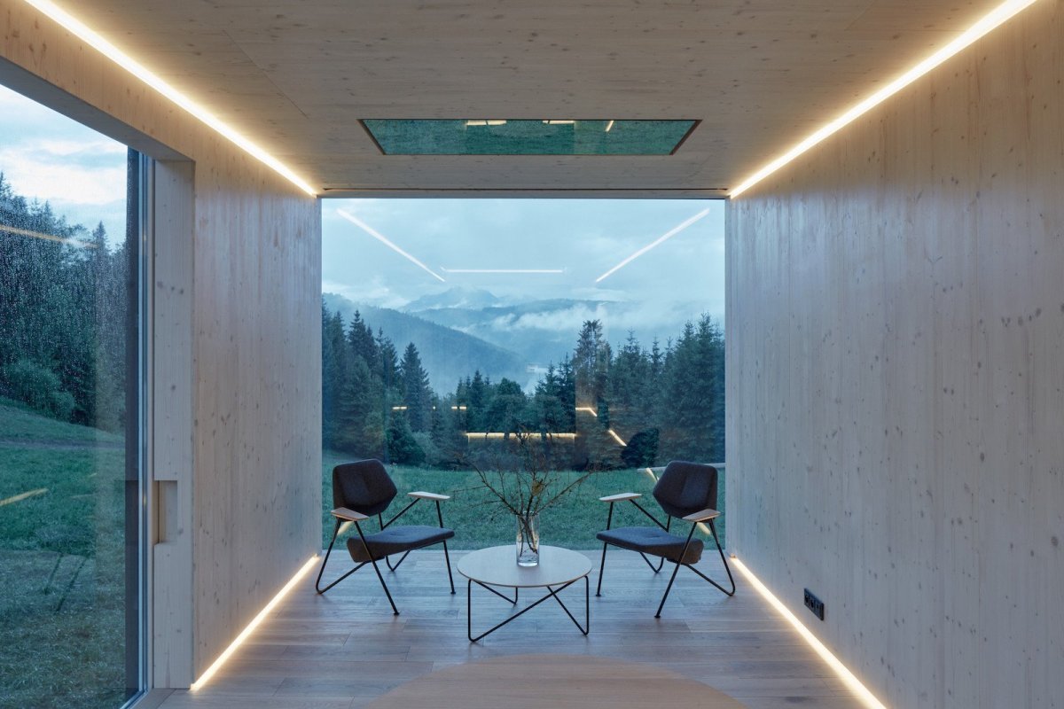 Ark-Shelter, Michiel De Backer, Martin Mikovčák