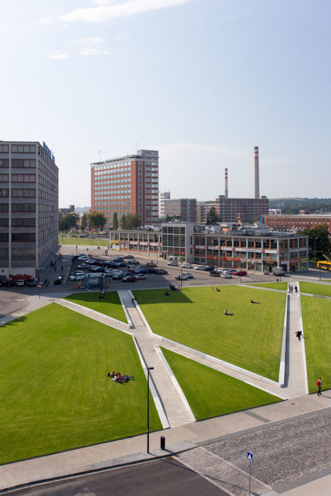 Ellement, Revitalizace Gahurova prospektu – foto