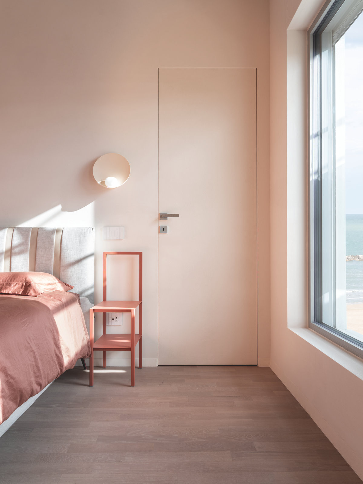 Skrytá zárubeň ECLISSE Syntesis Battente - zavřené (Apartmán Porto San Giorgio; Francesco Valentini )