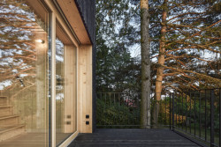 Chata Kostka na Vysočině, 0, 5 Studio: Do obývacího pokoje se vstupuje z terasy, ta se s ním může za hezkého počasí úplně propojit