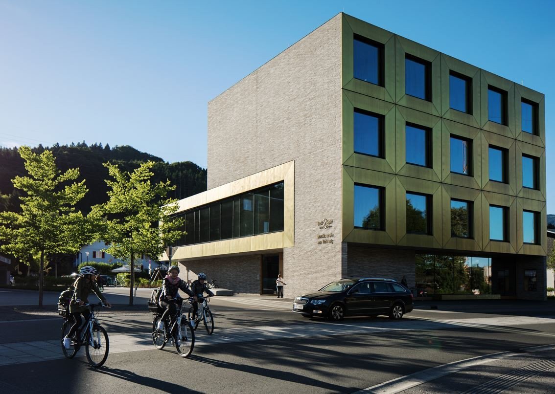Hudební škola a knihovna ve Wolfurtu, Fink Thurnher Architekten