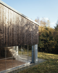 Stodola proměněná v sochařský ateliér od architekta Thomase Randall-Page