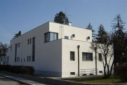 Kamil Roškot, Vila správce - foto