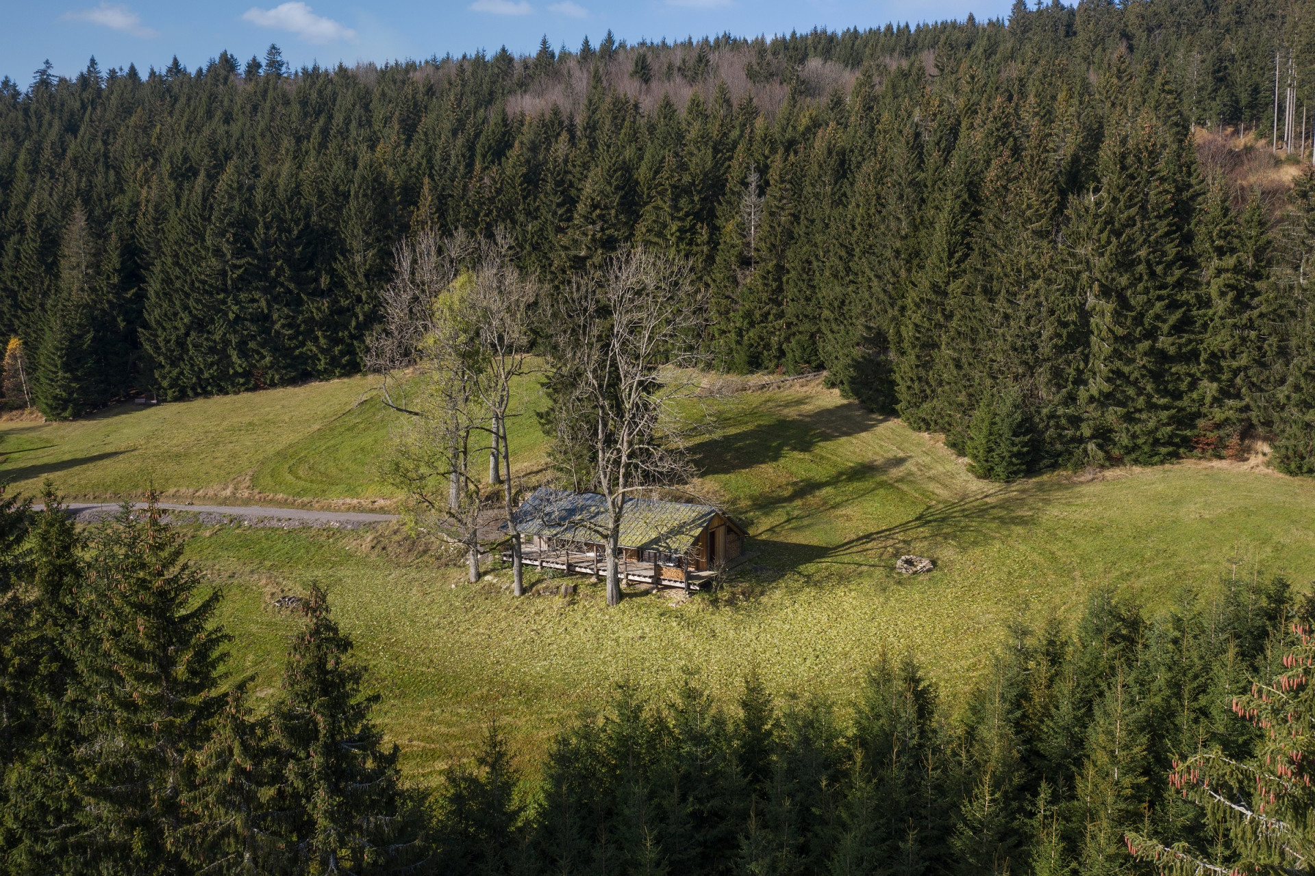 Pařezová chaloupka v Orlických horách od molo architekti