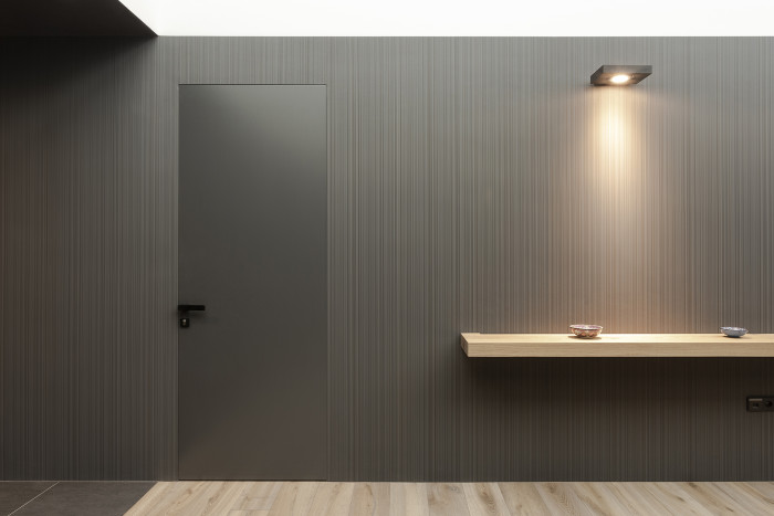 Dveře a skryté zárubně dorsis představují špičku na trhu ve svém segmentu.