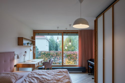 Interiéry vily v Klánovicích, KURZ architects: Pohled do dětského pokoje