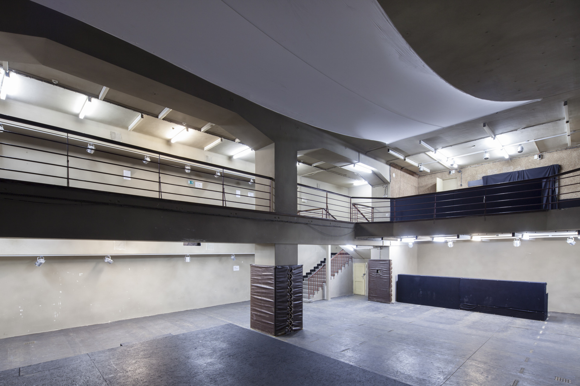 Prostor bankovního trezoru před rekonstrukcí.